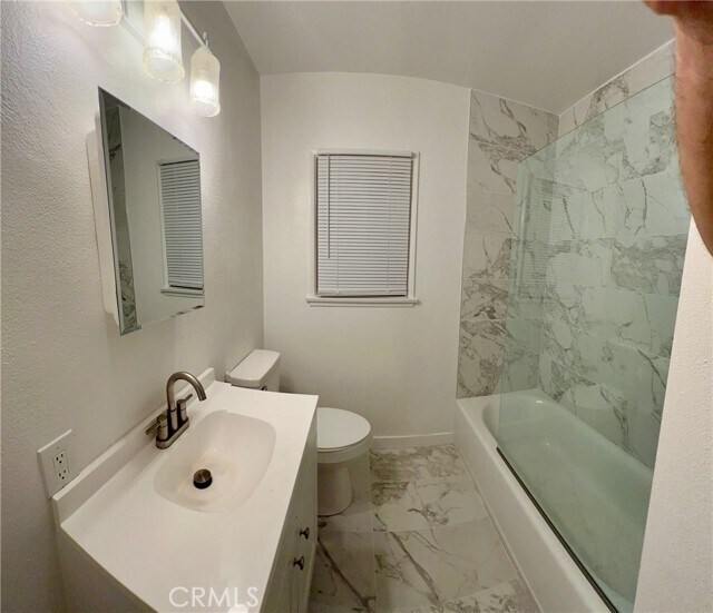 Building Photo - 18656 Runnymede St