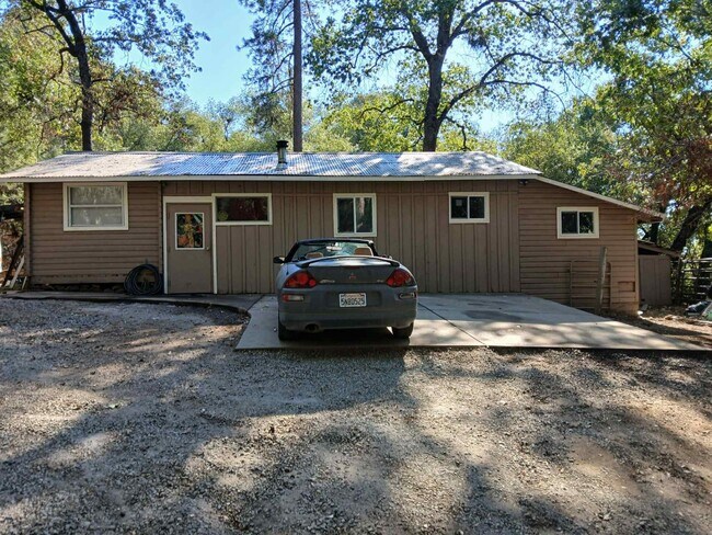 Building Photo - 10091 Highway 49 - RM 2