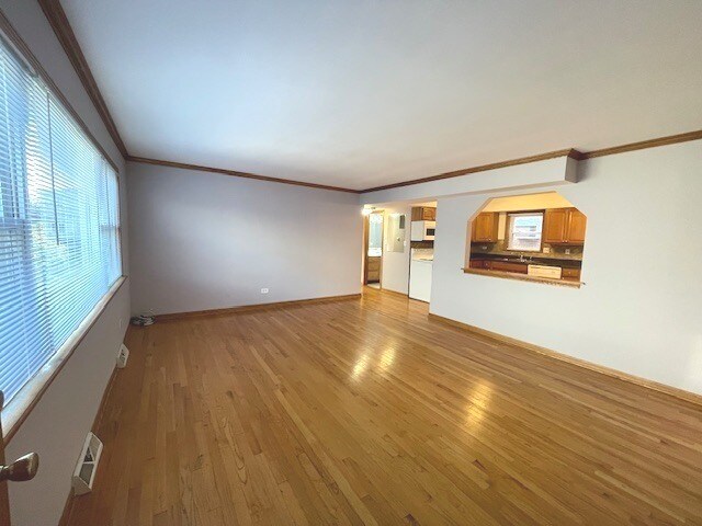 Building Photo - 8610 W Summerdale Ave