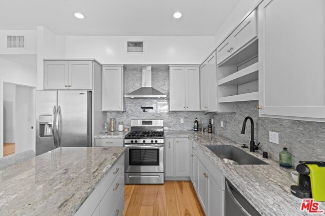 Building Photo - 3170 Glenmanor Pl