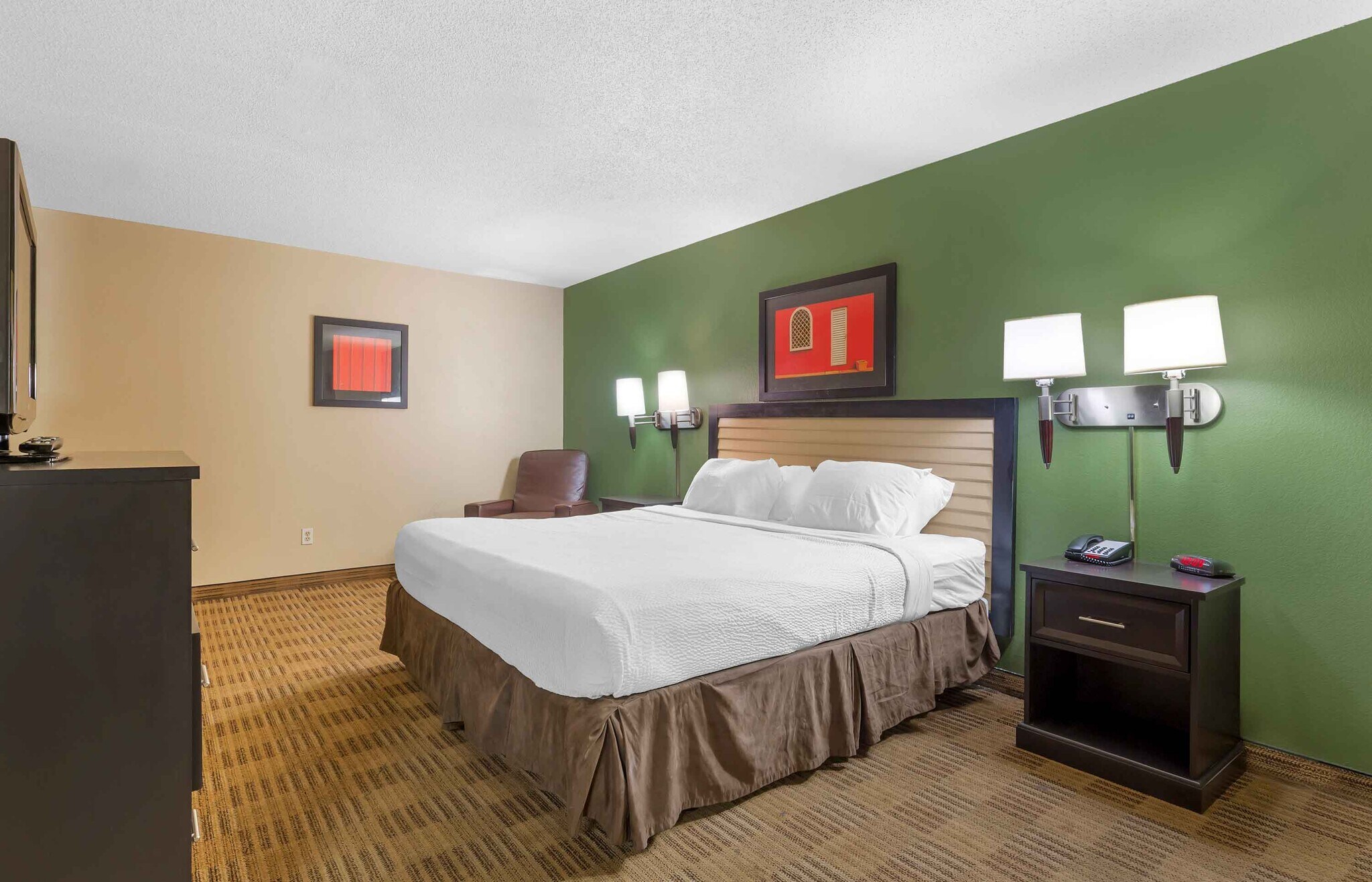 Building Photo - Furnished Studio-Greensboro - Wendover Ave. - Big Tree Way