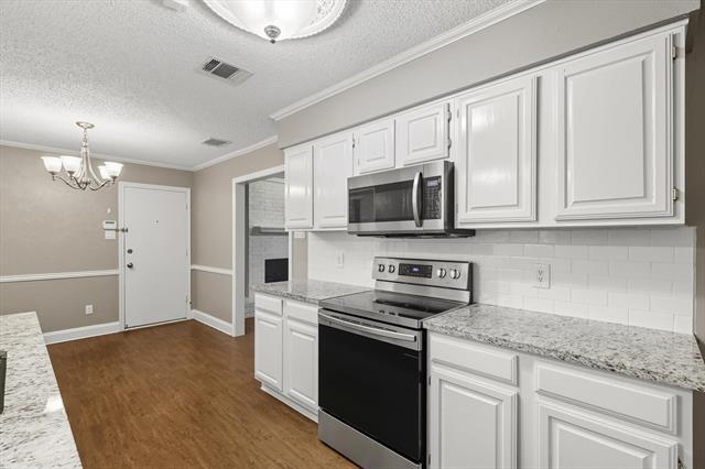 Building Photo - 200 Timber Ridge Ln