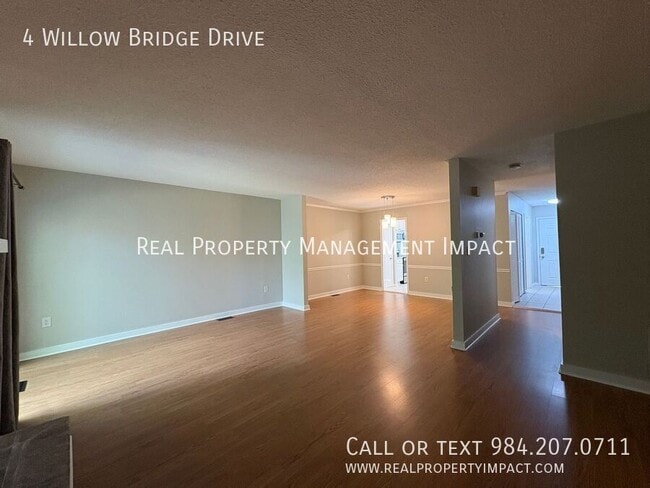 Building Photo - 4 Willow Bridge Dr