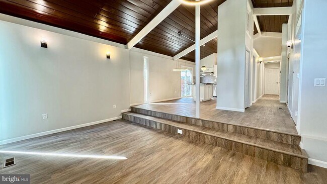 Building Photo - 2396 Yarmouth Ct