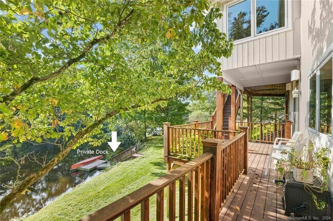 Building Photo - 12 Signal Ln