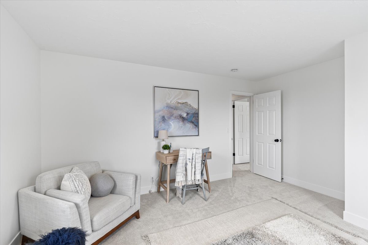 Building Photo - 717 Woodridge Dr