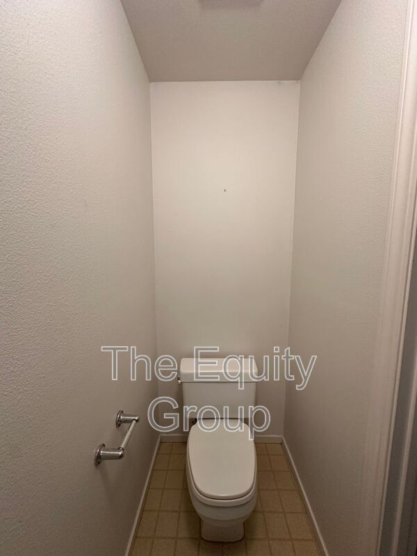 Building Photo - 5503 W Sweet Dr