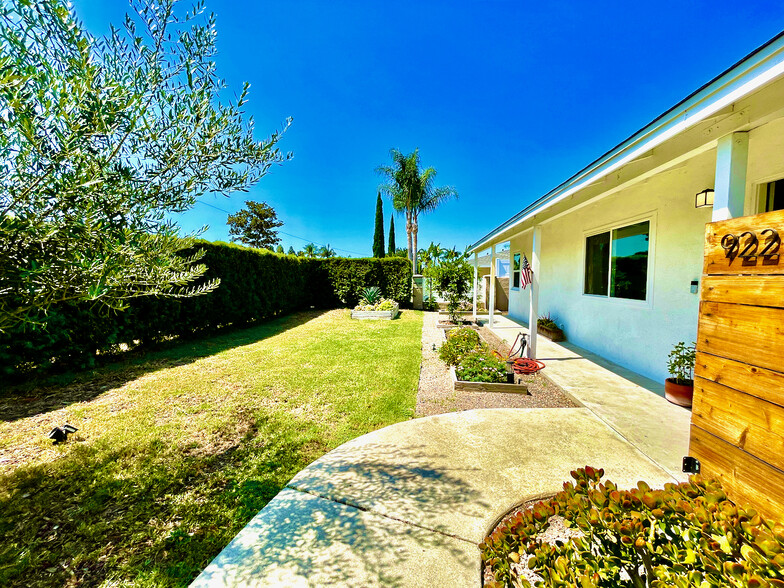 Building Photo - 9221 Laurel Ave