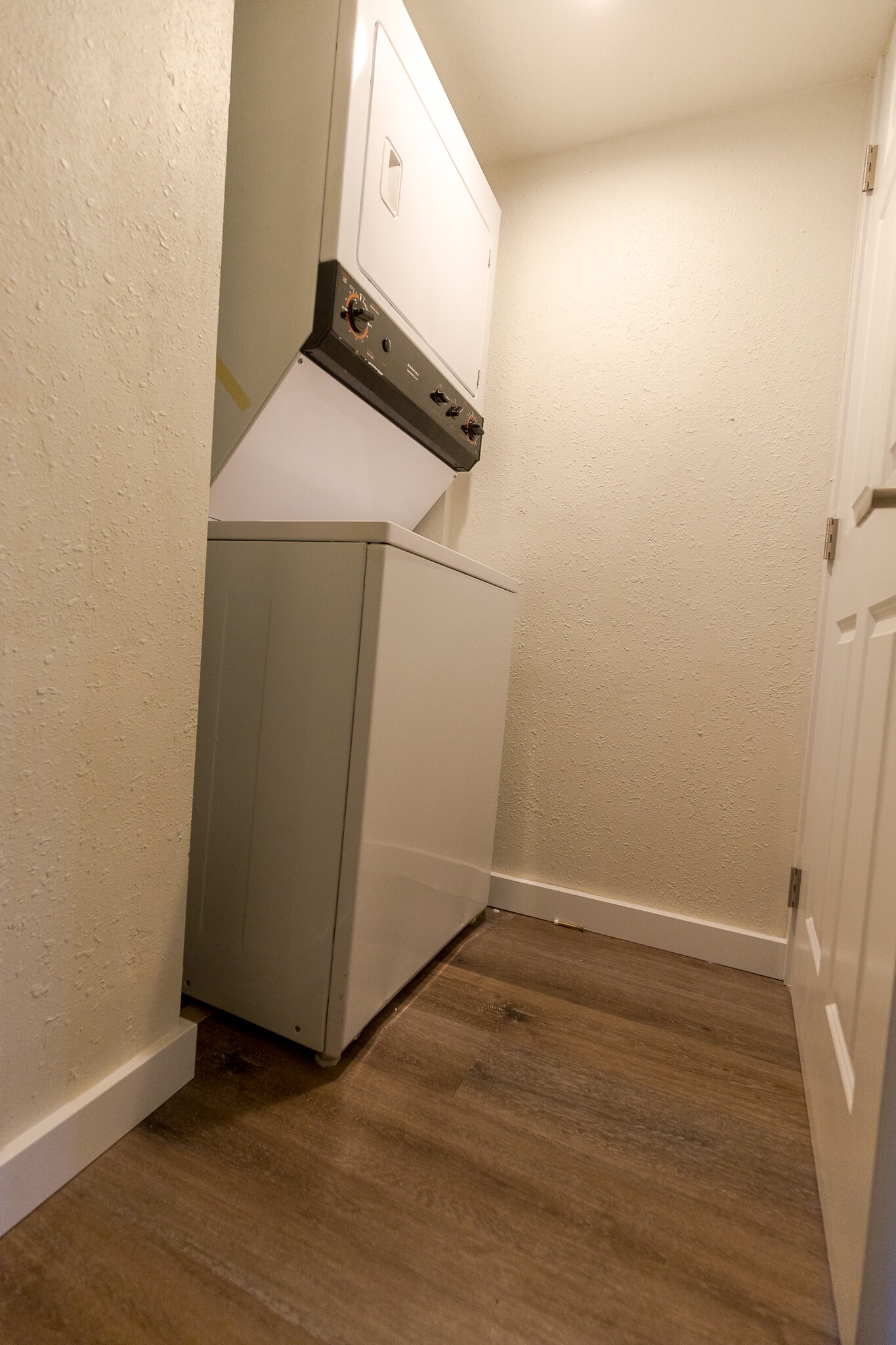 Laundry and storage room - 14603 SE Arista Dr