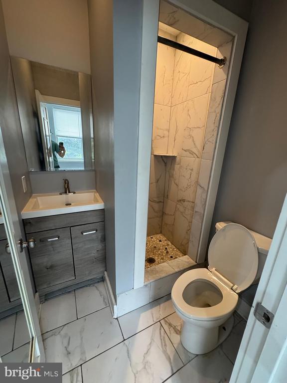 Building Photo - 1522 Willington St