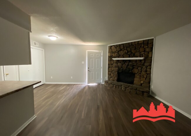 Building Photo - 3879 Pinbranch Ct