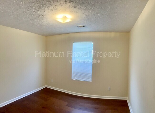 Building Photo - 1022 Windsor Dr