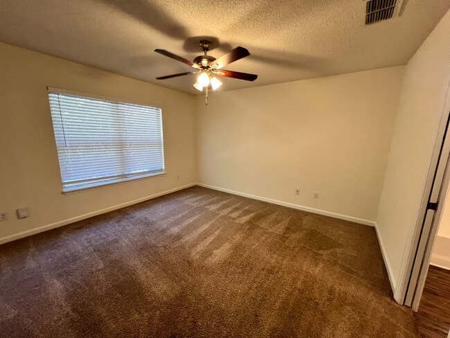 Building Photo - $1495- 3/2 in Palm Coast