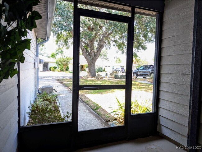 Building Photo - 9815 E Pebble Creek Ct