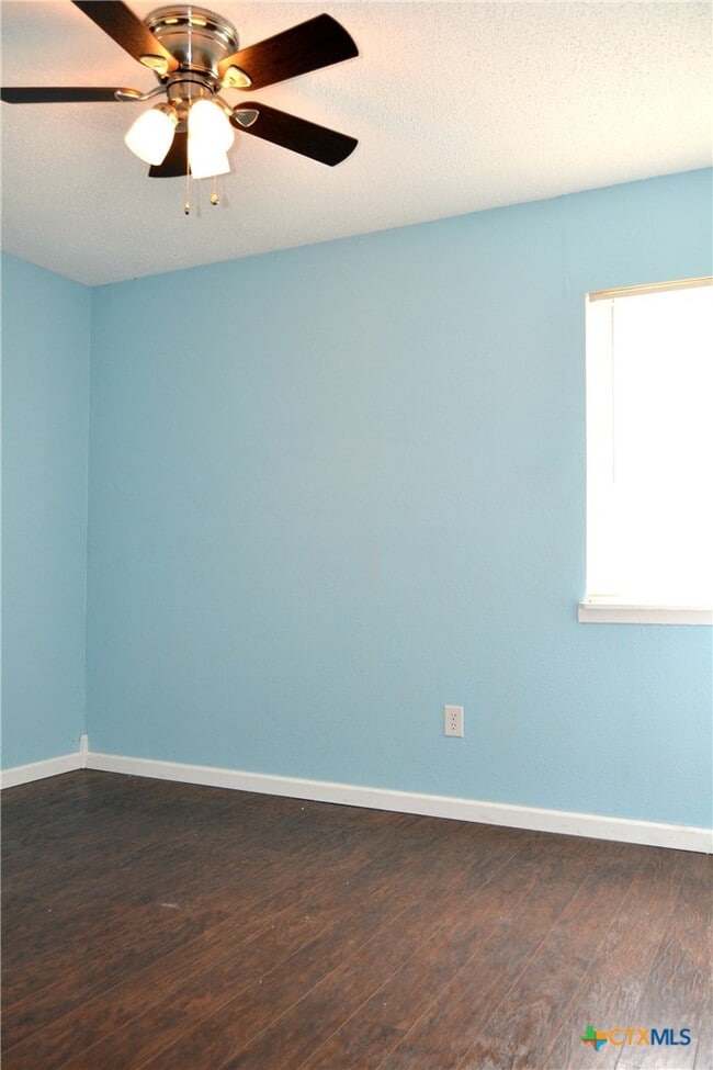 Building Photo - 1501 Bluffdale St