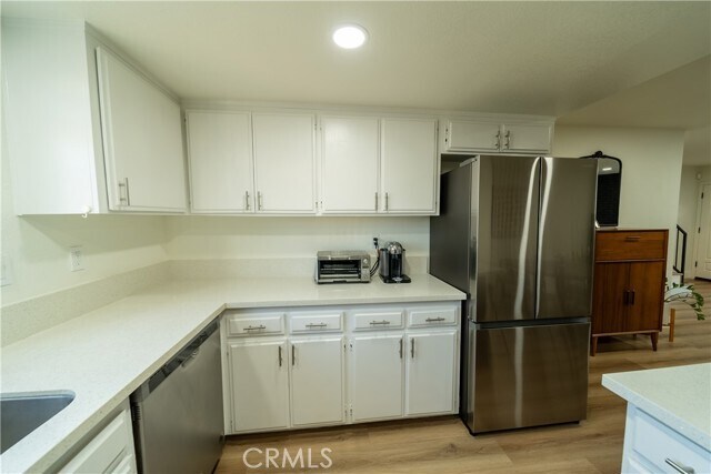 Building Photo - 4229 W Rosecrans Ave