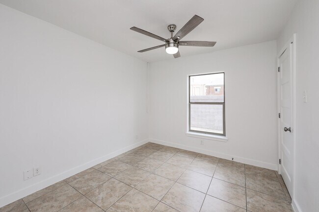 Building Photo - 2610 Springfield Ave
