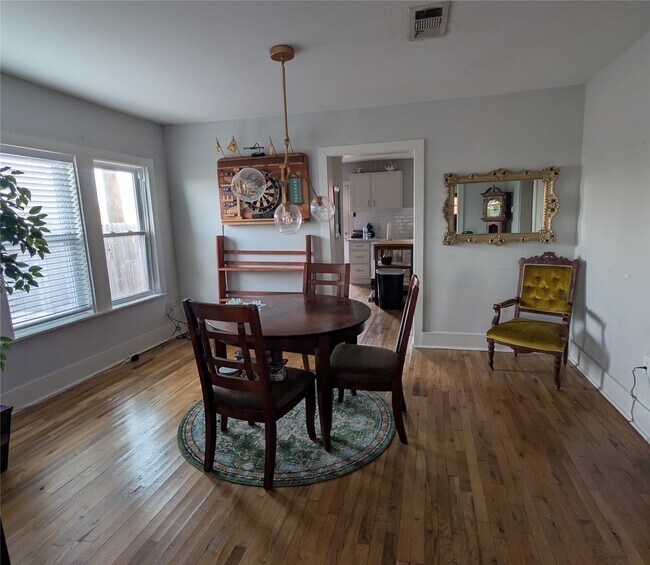 Building Photo - 4923 Leeland St