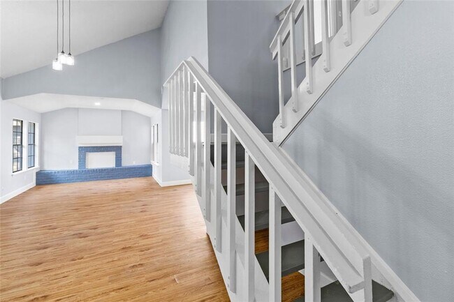 Building Photo - Affordable 5BD/2BA single-family house!