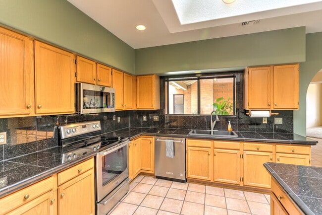 Building Photo - San Ignacio Vistas - Green Valley (Age Restricted community, at least one person must be 55 or ol...