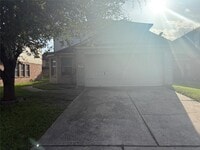 Building Photo - 1111 Fairlane Square