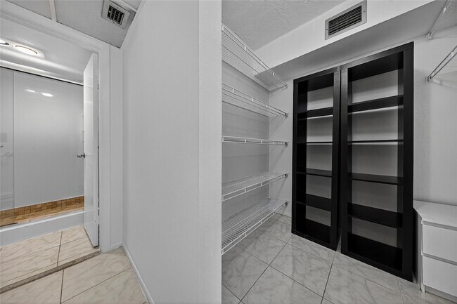 Building Photo - 7300 NW 17th St