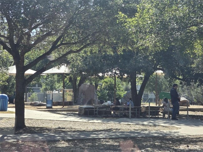 Building Photo - 4213 Ramsey Ave