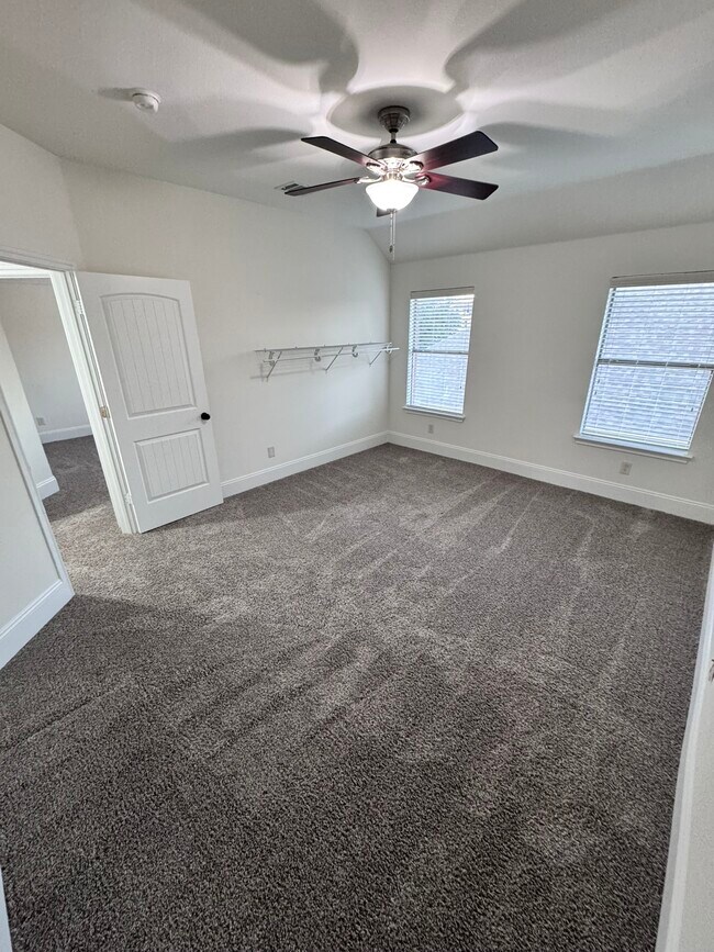 Building Photo - 15833 Bent Rose Way