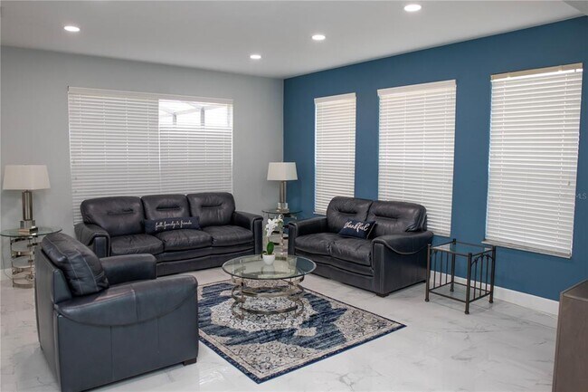 Building Photo - 112 Cypress Pointe Ct