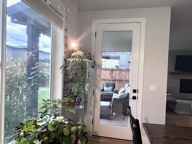 Building Photo - 4078 SE 70th Ave