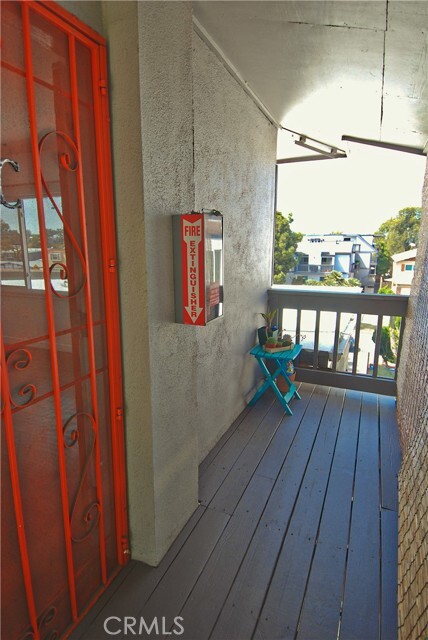Building Photo - 1446 Manhattan Beach Blvd