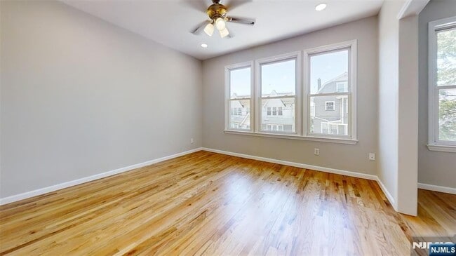 Building Photo - 11 Schuyler Ct