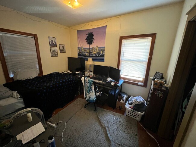 Building Photo - 2944 N Maryland Ave