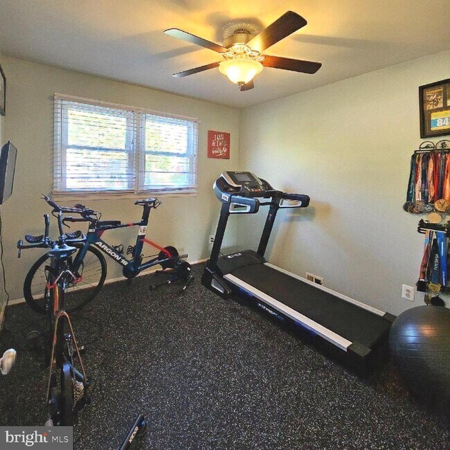 Building Photo - 7433 Grace St