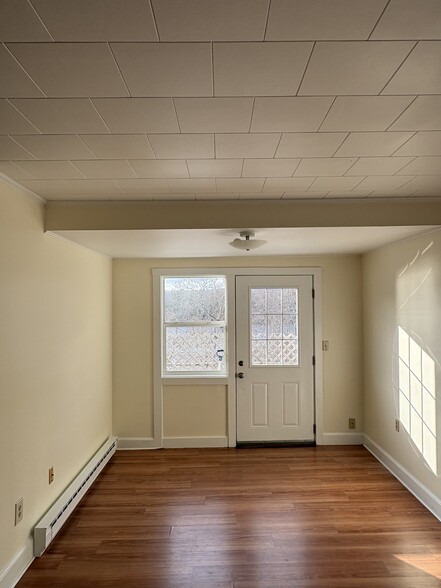 Building Photo - 103 US Route 1