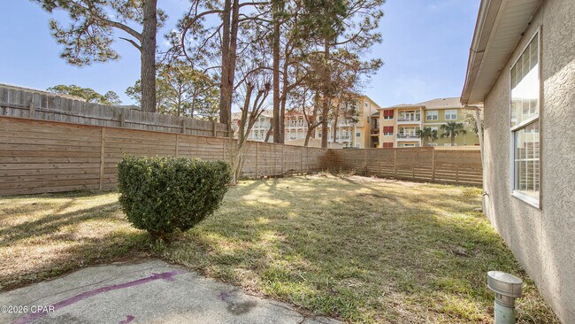 Building Photo - 1712 Vecuna Cir