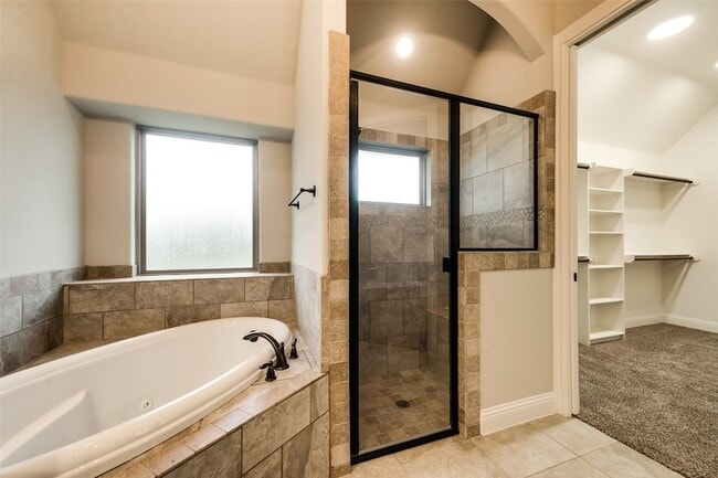 Building Photo - 1400 Carnoustie Ct