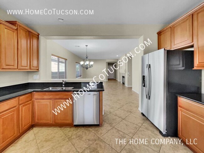 Building Photo - 1096 W Versilia Dr