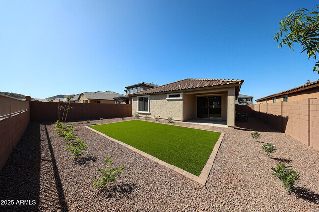 Building Photo - 7162 W Hedge Hog Pl