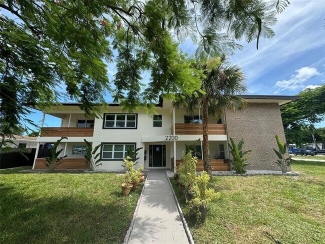 Primary Photo - 2200 NE 173rd St