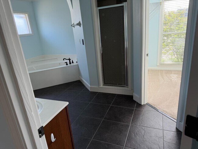 Building Photo - 10521 Red Stone Dr