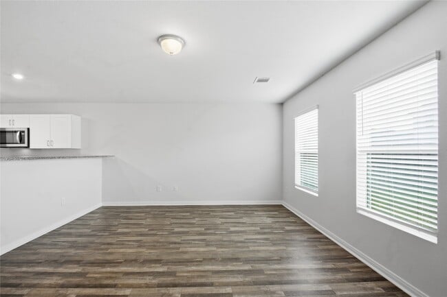 Building Photo - 15626 Del Norte Dr