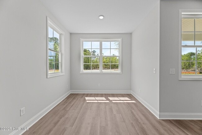 Building Photo - 1001 Tawney Trce