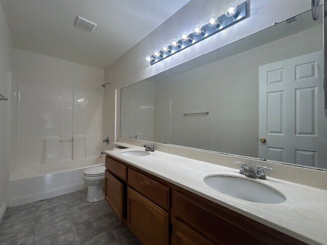 Building Photo - 3068 Prado Ln