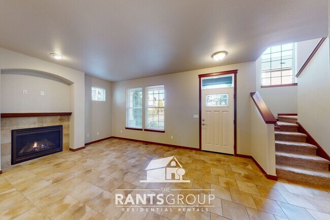 Building Photo - Beautiful home in Puyallup! Easy Commute t...