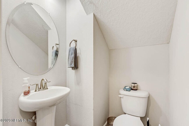 Building Photo - 11475 Surfline Ct