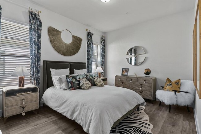 Building Photo - 476 Suffield Dr