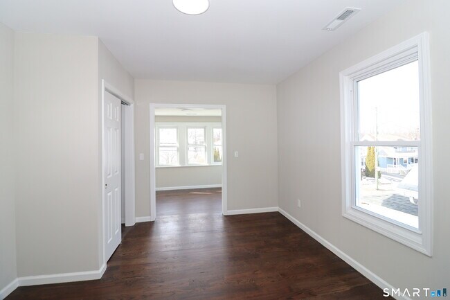 Building Photo - 356 Beechmont Ave