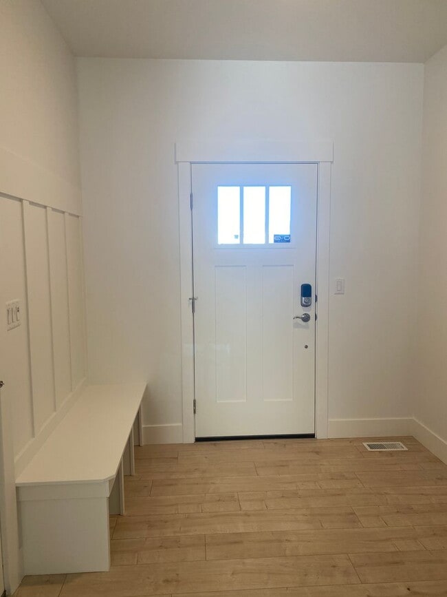 Building Photo - 3 BED, 2.5 BATH TOWNHOME IN SUGAR CITY WITH THE HOA and INTERNET INCLUDED!!