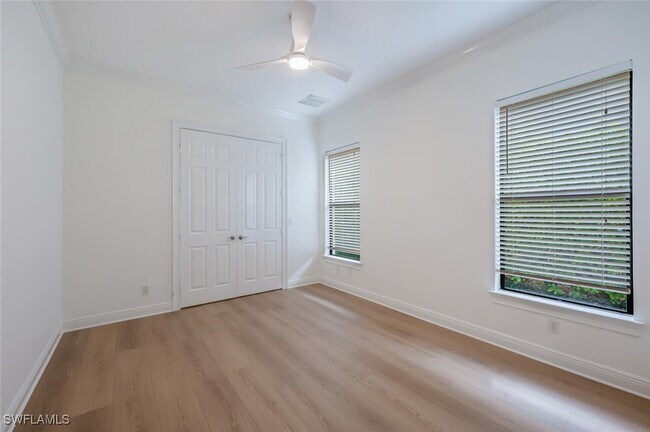 Building Photo - 600 6th Ave N